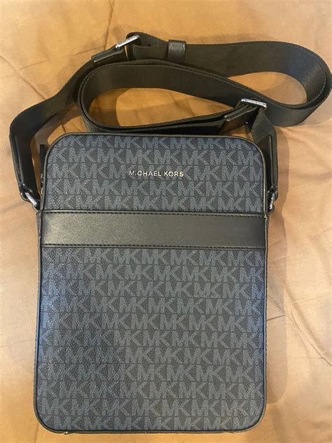 michael kors mens sling bag